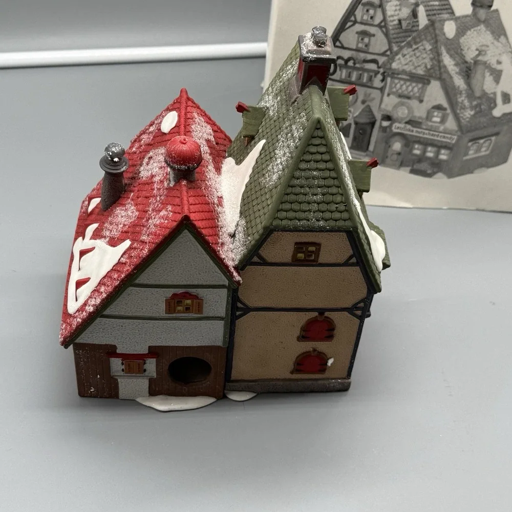Dept 56 NORTH POLE Series Obbie's Books & Letrinka's Candy 56243